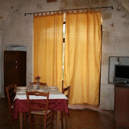 Masseria La Luna Nel Pozzo Guest House Castellana Grotte Room photo