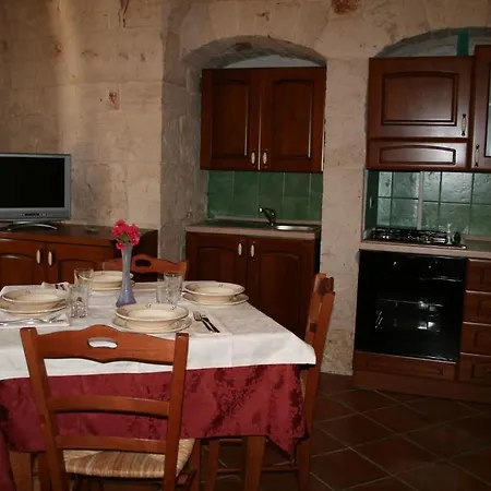 Masseria La Luna Nel Pozzo Guest House Castellana Grotte Exterior photo